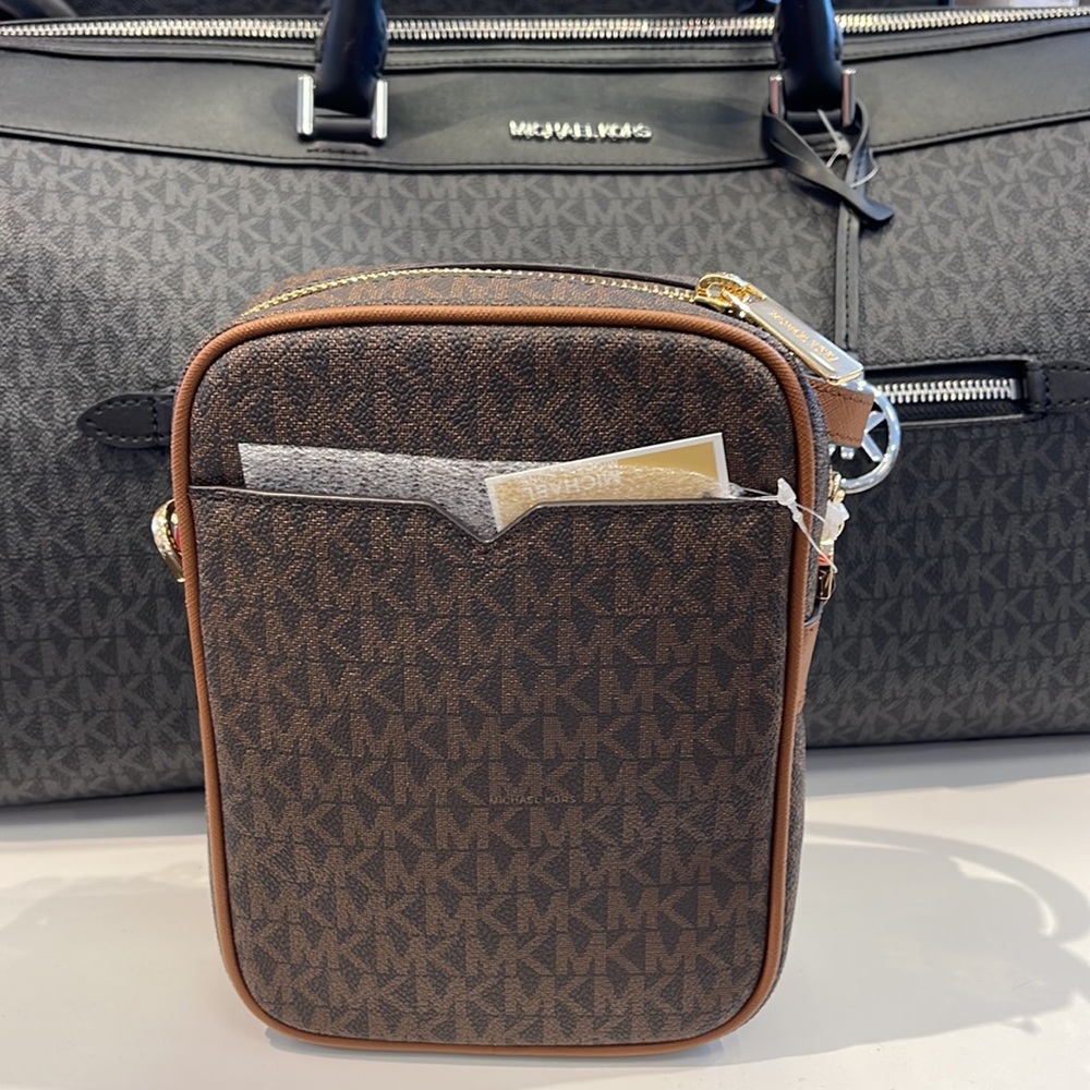 MICHAEL KORS 
Jet Set Travel Medium Logo Crossbody Flight Bag
Style # 35F1GTVC2B - Picture 5 of 16